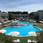 Comfy With Ac Located At The Nyaraló Lido di Spina