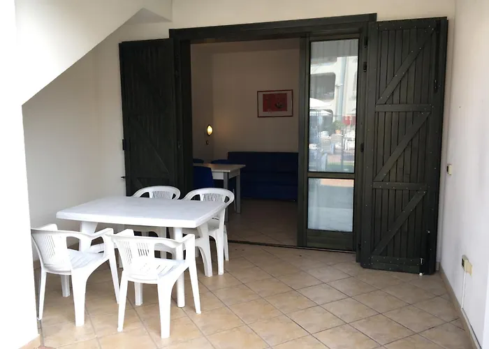 Comfy With Ac Located At The *