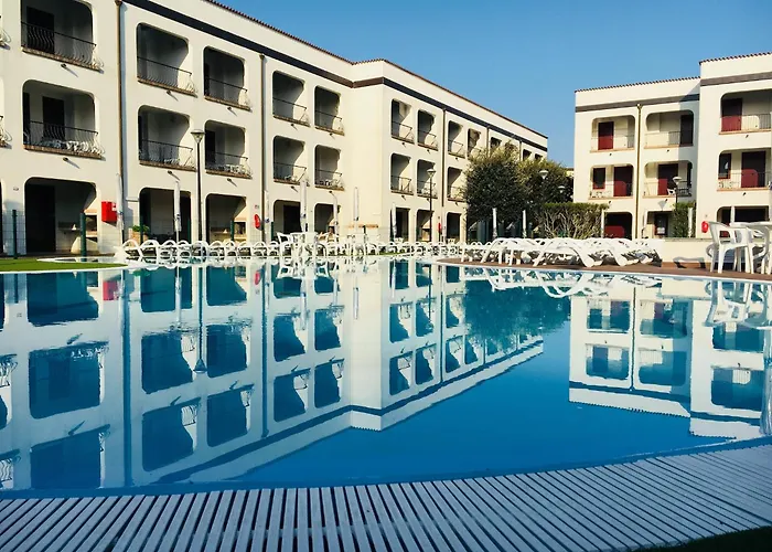 Comfy With Ac Located At The بيت للعطل