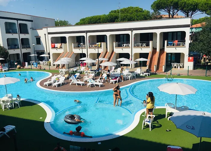 بيت للعطل Comfy With Ac Located At The *