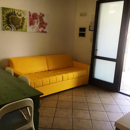 Holiday home Comfy Apartment With Ac Located At The Beach