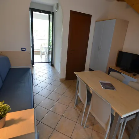 Comfy Apartment With Ac Located At The Beach