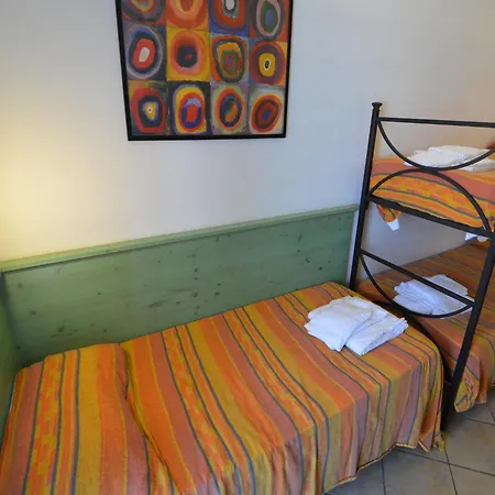 Comfy Apartment With Ac Located At The Beach