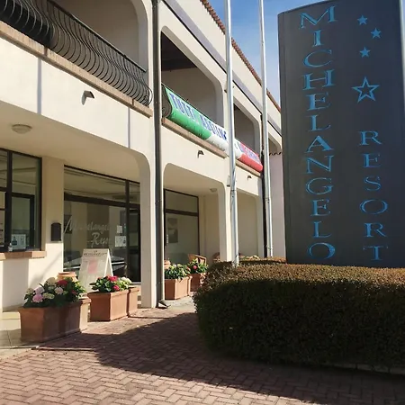 Comfy Apartment With Ac Located At The Beach