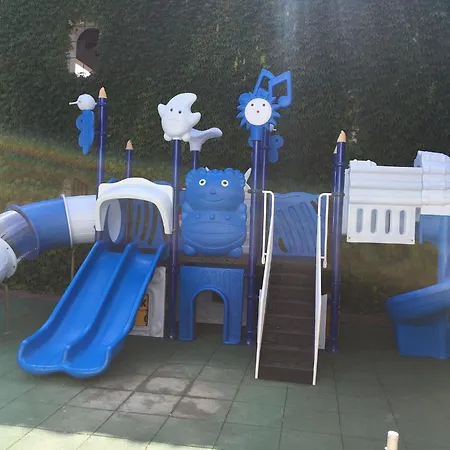 Comfy With Ac Located At The 리도 디 스피나