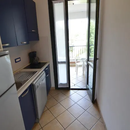 Holiday home Comfy Apartment With Ac Located At The Beach *