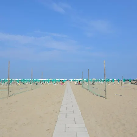 Comfy With Ac Located At The 펜션